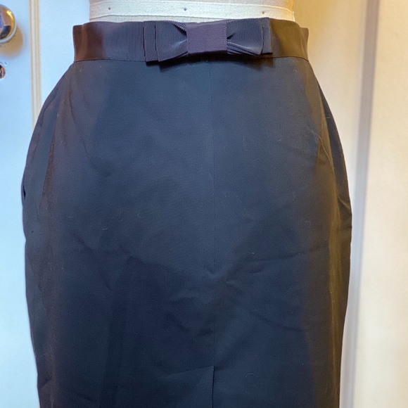 Kate Spade Black Pencil Skirt w/ Back Bow Detail - Picture 4 of 6